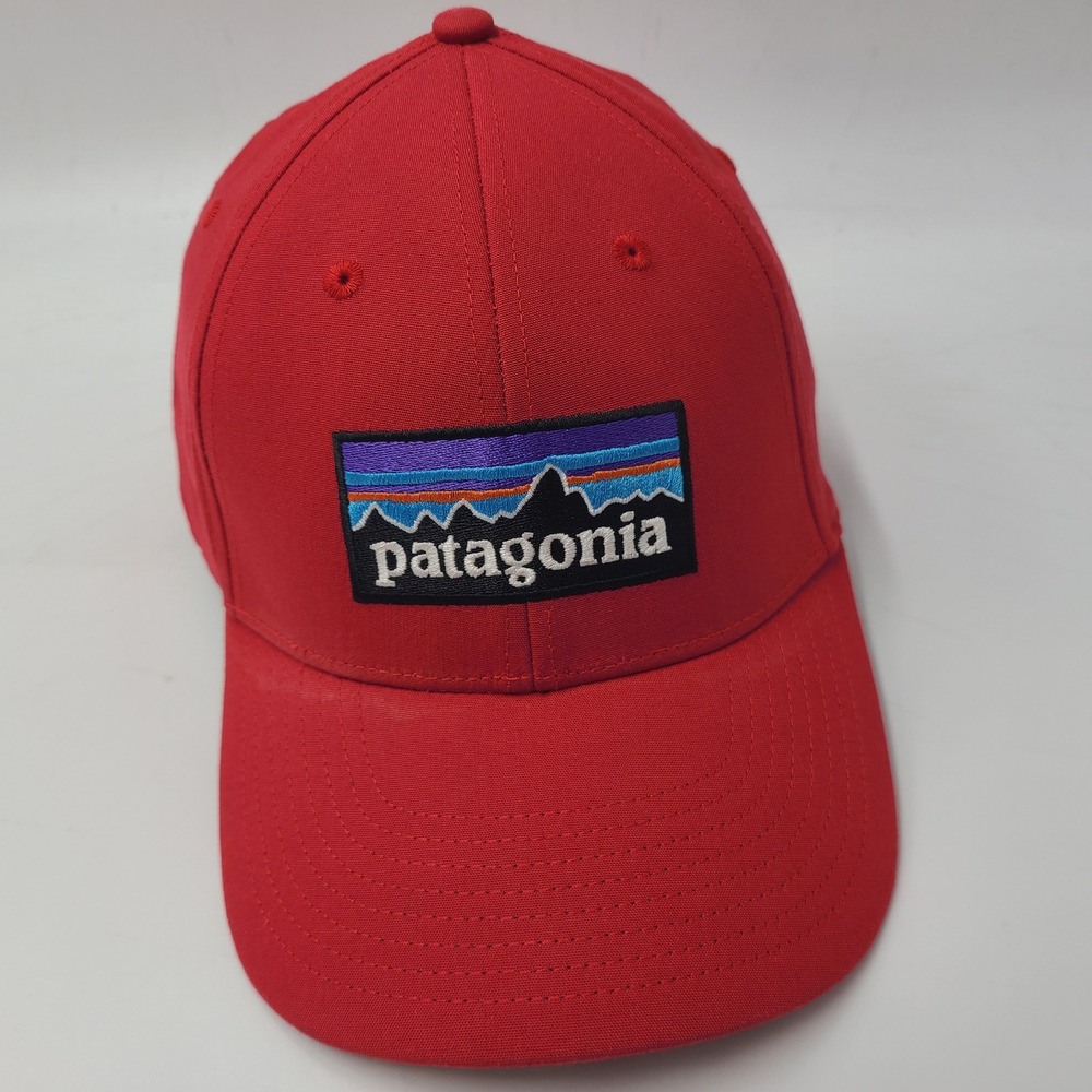 Patagonia Hat Fitted (Seems M-L) Red P-6‎ Logo Outdoor Hiking Camping Casual Men